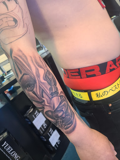 Tattoo Shop «Tattoo Addiction», reviews and photos, 2620 E Washington Ave, Madison, WI 53704, USA