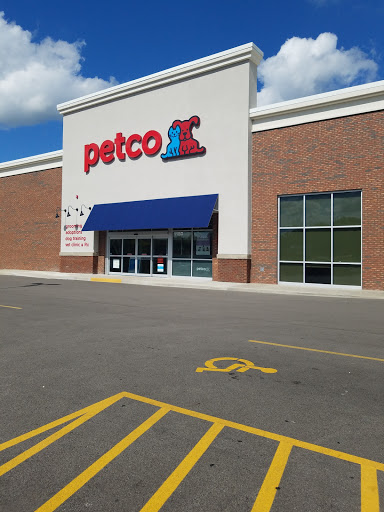 Pet Supply Store «Petco Animal Supplies», reviews and photos, 1150 S Main St, Englewood, OH 45322, USA