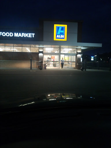 Supermarket «ALDI», reviews and photos, 2810 W Kingshighway, Paragould, AR 72450, USA