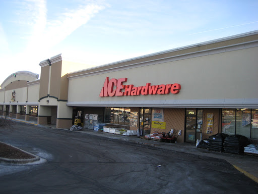 Hardware Store «Roselle Ace Hardware», reviews and photos, 821 E Nerge Rd, Roselle, IL 60172, USA