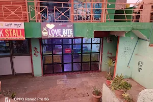 Cafe Love Bite Raibag image