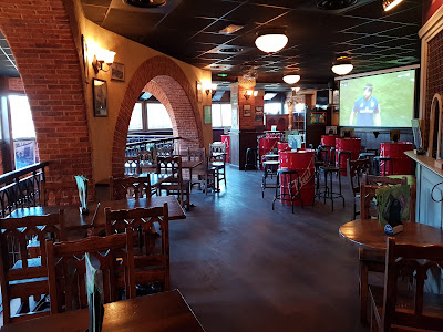 Public House à Fréjus