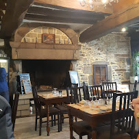Atmosphère du Restaurant de grillades Le Porche Au Pain à Dol-de-Bretagne - n°2