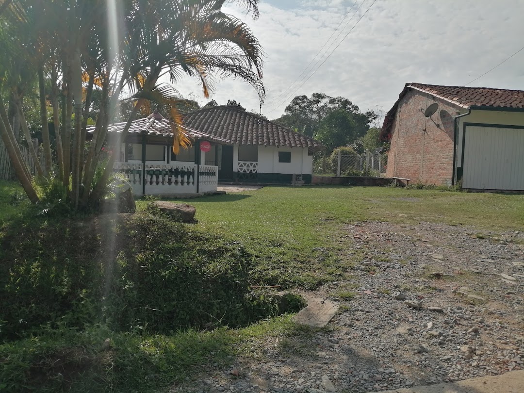 DOÑA CAMILA BAR