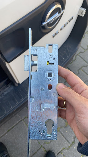 Locksmith «Quick Key Locksmith Chicago», reviews and photos, 1451 W Irving Park Rd, Chicago, IL 60613, USA