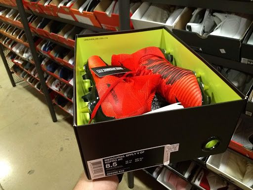 Clothing Store «Nike Factory Store», reviews and photos, 2700 Potomac Mills Cir #511, Woodbridge, VA 22192, USA