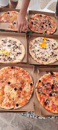 Plats et boissons du Pizzas à emporter Max Pizza - Saujon - n°14