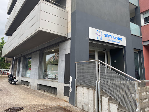 Clínica Dental Somriudent en Girona, Girona