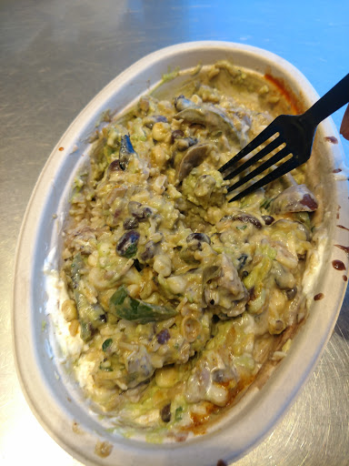 Mexican Restaurant «Chipotle Mexican Grill», reviews and photos, 975 Norland Ave, Chambersburg, PA 17201, USA