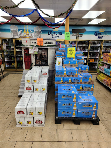 Liquor Store «Arcadia Foremost Liquors», reviews and photos, 3301 W North Ave, Chicago, IL 60647, USA