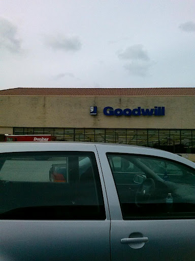 Donations Center «Goodwill of North Georgia: Centerville Store and ...