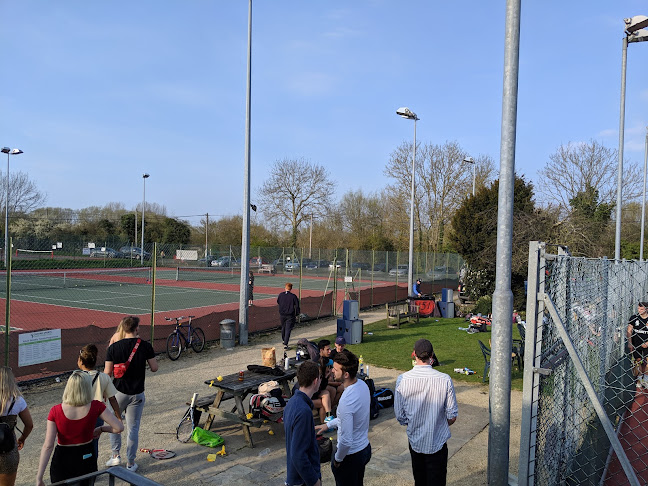 Comments and reviews of Oxford Sports Tennis Club