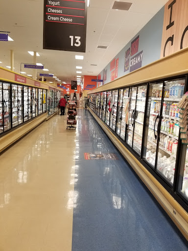 Shopping Mall «Palmyra Shopping Center», reviews and photos, 901 E Main St, Palmyra, PA 17078, USA