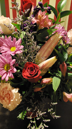 Florist «Villager Flowers & Gifts», reviews and photos, 5278 W Broad St, Columbus, OH 43228, USA