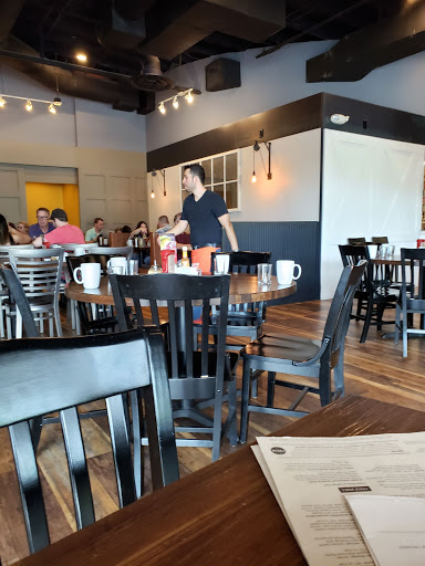 Shopping Mall «Scottsdale Promenade», reviews and photos, 16427 N Scottsdale Rd, Scottsdale, AZ 85254, USA