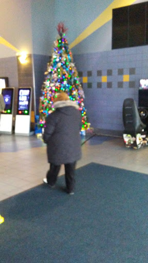 Movie Theater «MJR Waterford Digital Cinema 16», reviews and photos, 7501 Highland Rd, Waterford Twp, MI 48327, USA