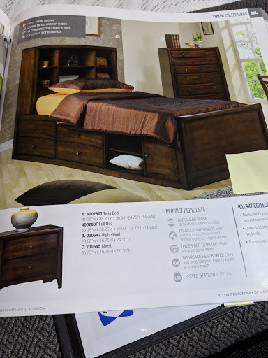 Furniture Store «Hollywood Furniture», reviews and photos, 633 E Chicago St, Elgin, IL 60120, USA