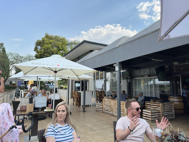 The Tee Bar and Grill Hours