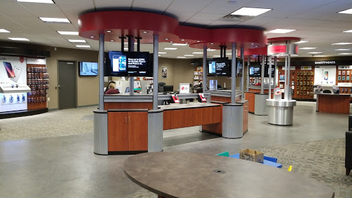 Cell Phone Store «Verizon Authorized Retailer – Cellular Sales», reviews and photos, 3515 West Chester Pike, Newtown Square, PA 19073, USA