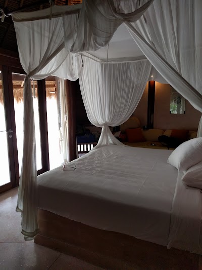 Photos of NusaBay Lembongan by WHM