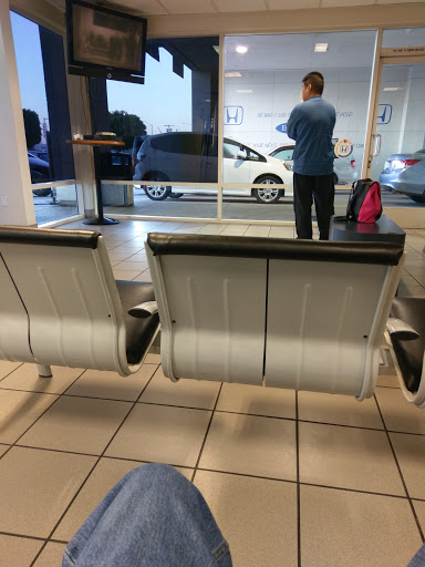 Honda Dealer «San Leandro Honda», reviews and photos, 1302 Marina Blvd, San Leandro, CA 94577, USA