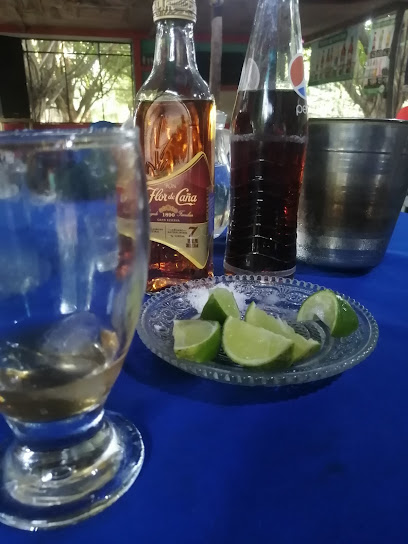 Bar y Restaurante Los Laureles - 00505, Jinotepe 45000, Nicaragua
