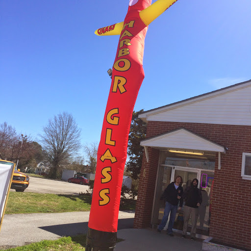 Tobacco Shop «Harbor Glass & Fine Tobacco», reviews and photos, 409 W Ehringhaus St, Elizabeth City, NC 27909, USA