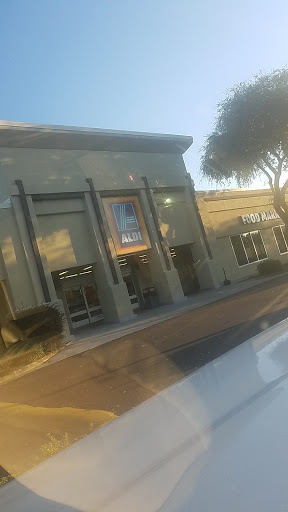 Supermarket «ALDI», reviews and photos, 613 Johnnie Dodds Blvd, Mt Pleasant, SC 29464, USA