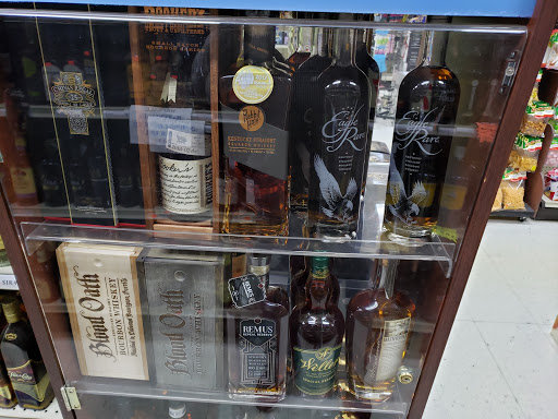 Liquor Store «Royal Liquor & Wine», reviews and photos, 1015 N Randall Rd, Elgin, IL 60123, USA