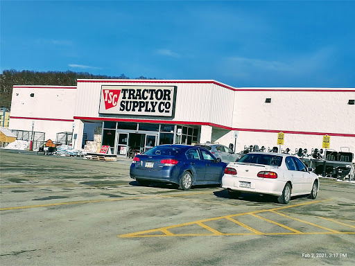 Home Improvement Store «Tractor Supply Co.», reviews and photos, 176 Finley Rd, Belle Vernon, PA 15012, USA