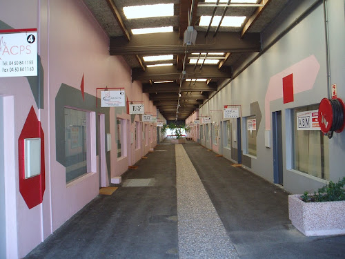 Centre Artisanal à Ville-la-Grand
