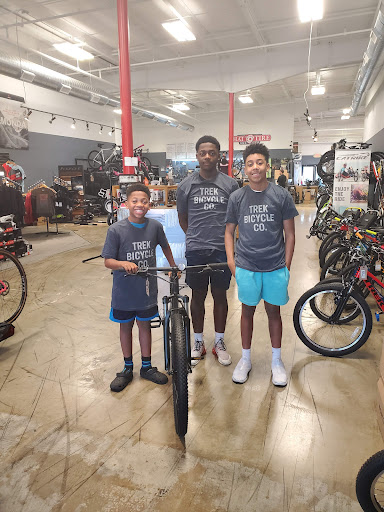 Bicycle Store «Phat Tire Bike Shop», reviews and photos, 3775 Mall Ave, Fayetteville, AR 72703, USA