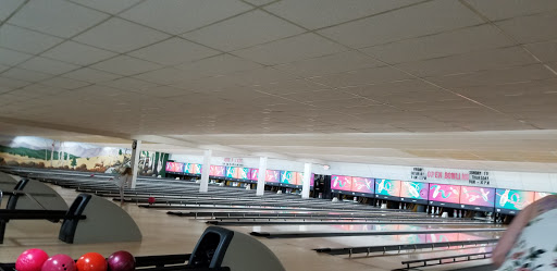 Bowling Alley «Earl Bowl Lanes», reviews and photos, 251 N West End Blvd, Quakertown, PA 18951, USA