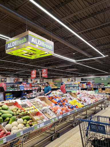 Supermarket «ALDI», reviews and photos, 225 E Main St, Milford, MA 01757, USA