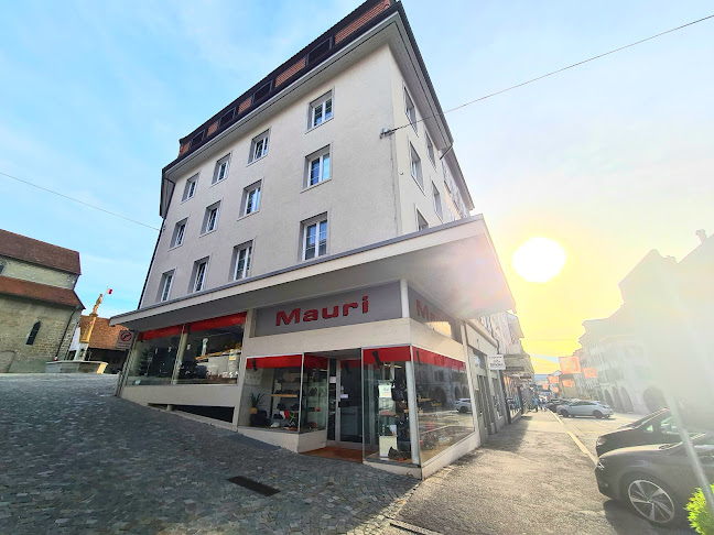 Kommentare und Rezensionen über Chaussures Mauri & Cie S.A.