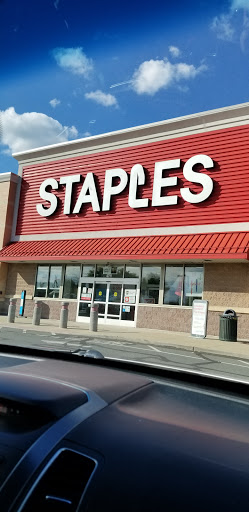 Office Supply Store «Staples», reviews and photos, 4711 Perkiomen Ave, Reading, PA 19606, USA