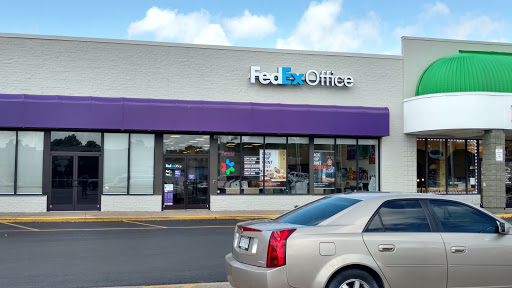 Print Shop «FedEx Office Print & Ship Center», reviews and photos, 5957 E Virginia Beach Blvd #4, Norfolk, VA 23502, USA
