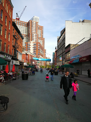 Pet Store «Fussy Friends Pet Supplies», reviews and photos, 148 Newark Ave, Jersey City, NJ 07302, USA