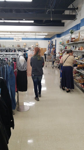 Thrift Store «AMVETS West Seneca», reviews and photos, 1900 Ridge Rd, West Seneca, NY 14224, USA