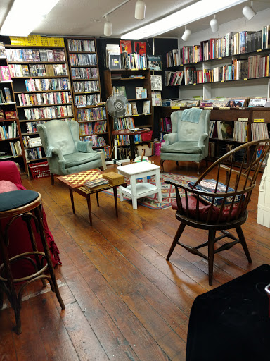 Used Book Store «Every Thing Goes Book Cafe and Neighborhood Stage», reviews and photos, 208 Bay St, Staten Island, NY 10301, USA