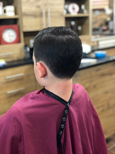 Barber Shop «Alpharetta Barber Shop», reviews and photos, 5530 Windward Pkwy #220, Alpharetta, GA 30004, USA