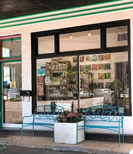 Beauty Salon «Atomic House of Hair», reviews and photos, 2201 Grinstead Dr, Louisville, KY 40204, USA