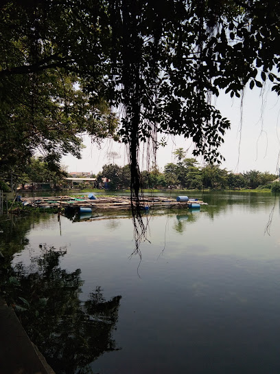 Vila Gading Baru Lake