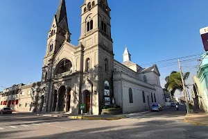 Plaza Libertad image