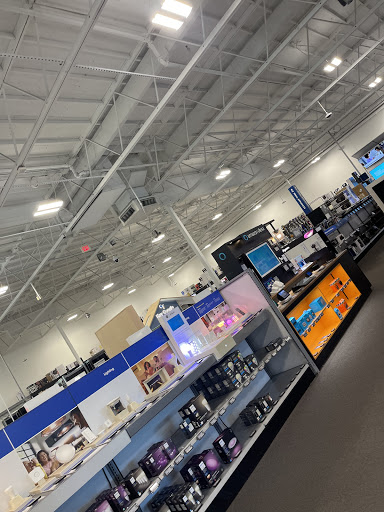 Electronics Store «Best Buy», reviews and photos, 625 Black Lake Blvd SW #200, Olympia, WA 98502, USA