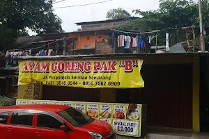 Ayam Goreng Pak B image