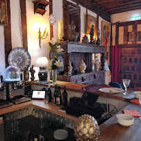 Atmosphère du Restaurant Bar à vins - La cour du Roi à Ivry-la-Bataille - n°2