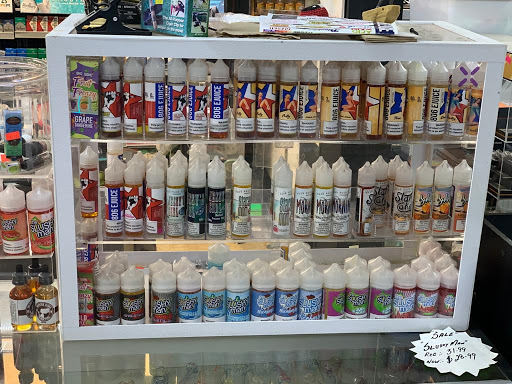 Tobacco Shop «Amsterdam Smoke Shop», reviews and photos, 510 W Court St, Seguin, TX 78155, USA