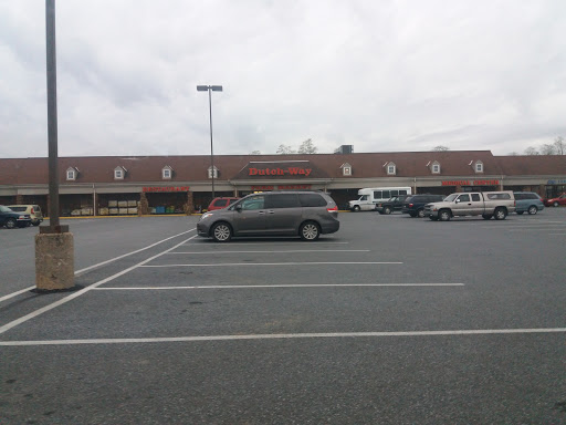 Grocery Store «Dutch-Way Farm Market - Schaefferstown», reviews and photos, 2495 Stiegel Pike, Schaefferstown, PA 17088, USA