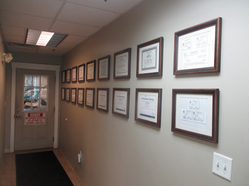 Auto Repair Shop «L & W Auto Body Inc», reviews and photos, 536 S Main St, Randolph, MA 02368, USA